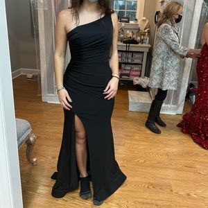 Ella Grace. Size 10. Black